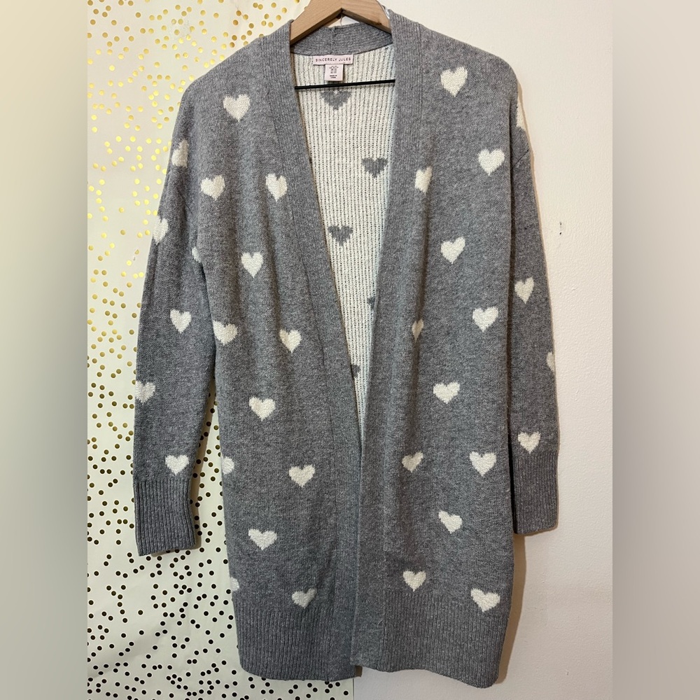 Oversize Open Front Chunky Cardigan in Gray & All Over White Hearts